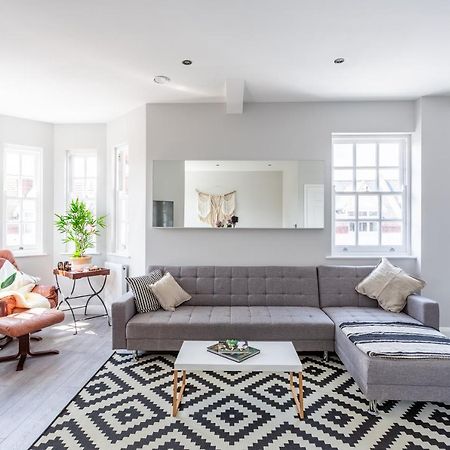 2 Bedroom Apartments With Sofa Bed In Southend المظهر الخارجي الصورة