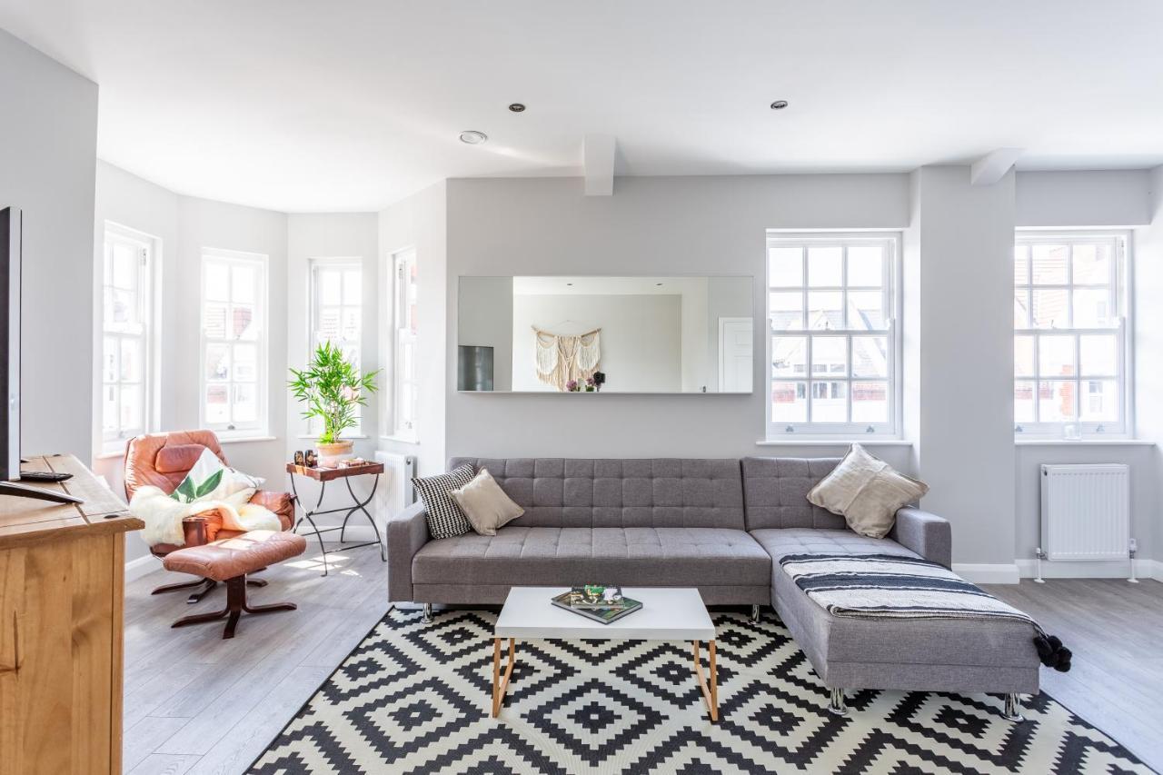 2 Bedroom Apartments With Sofa Bed In Southend المظهر الخارجي الصورة