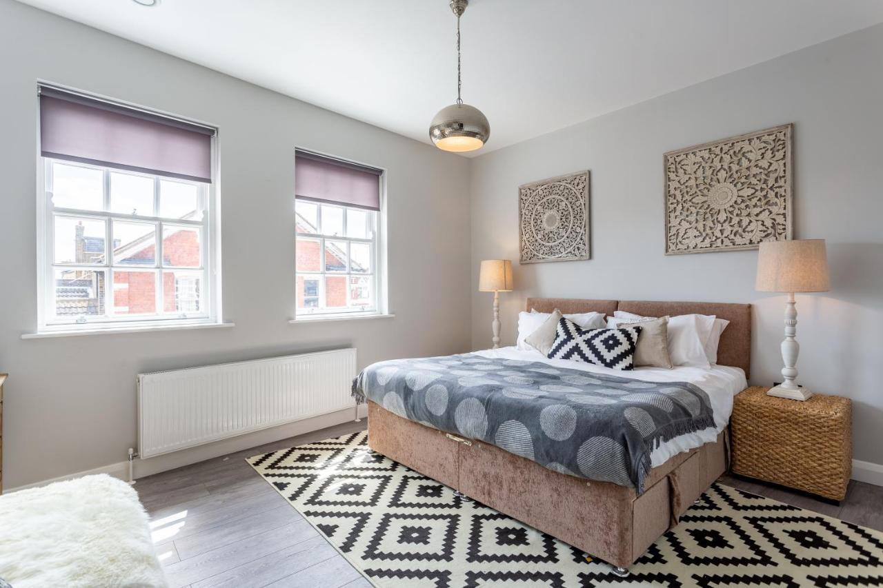 2 Bedroom Apartments With Sofa Bed In Southend المظهر الخارجي الصورة