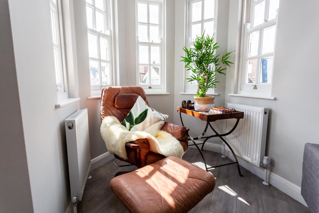 2 Bedroom Apartments With Sofa Bed In Southend المظهر الخارجي الصورة