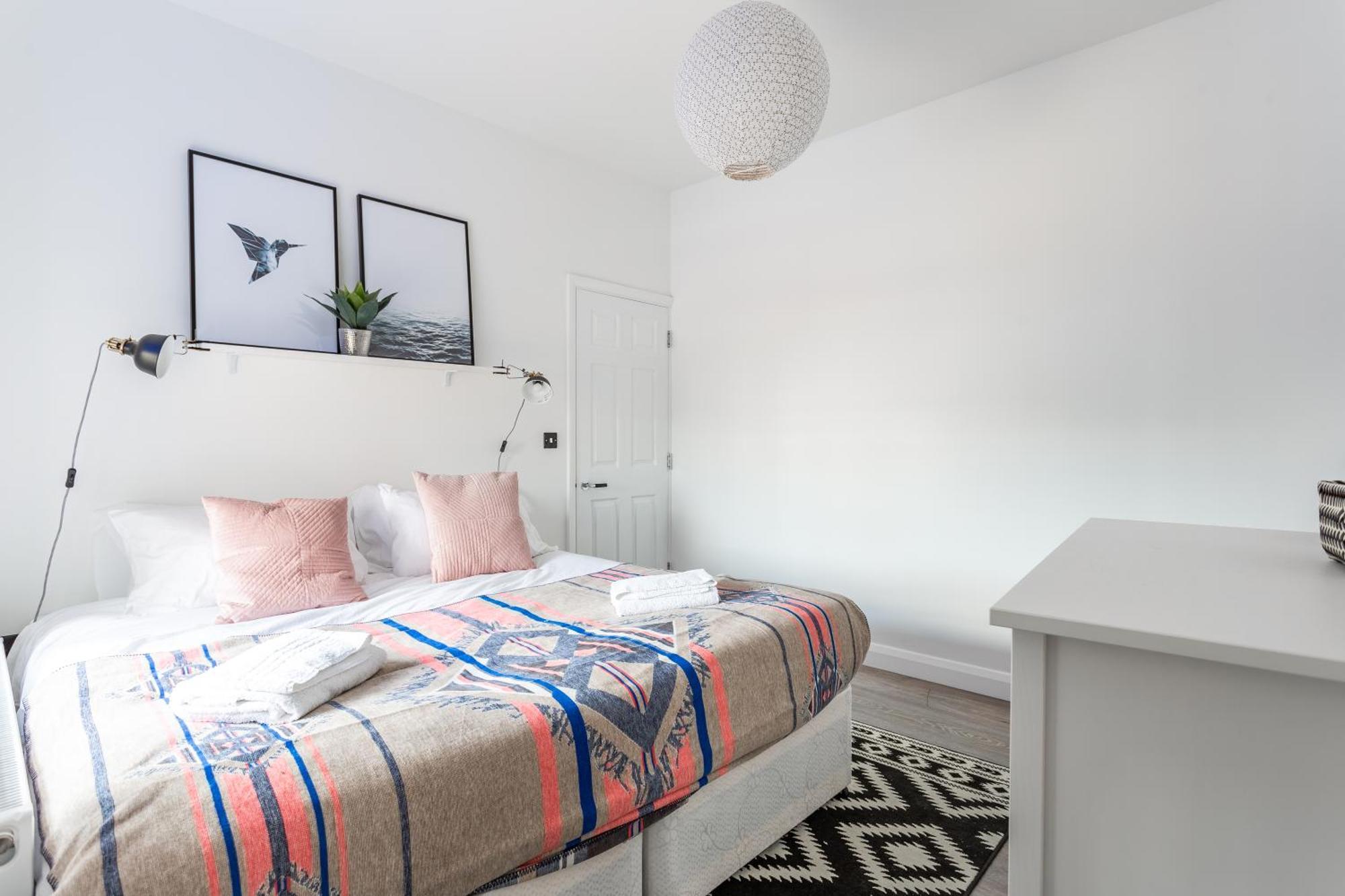 2 Bedroom Apartments With Sofa Bed In Southend المظهر الخارجي الصورة